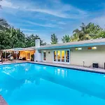 Villa Sausalito - Newly Designed 4Br House & Pool By Topanga